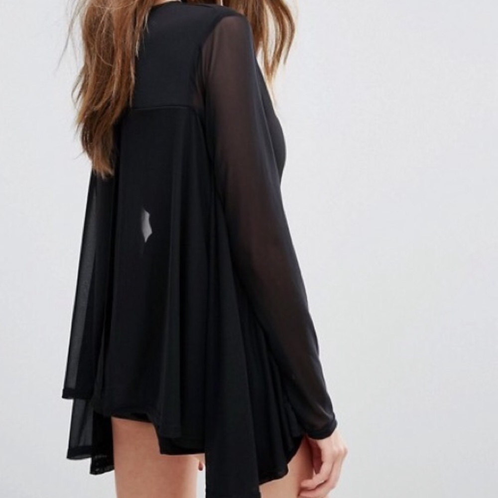 💰BOGO💰 🆕 Misguided caped romper